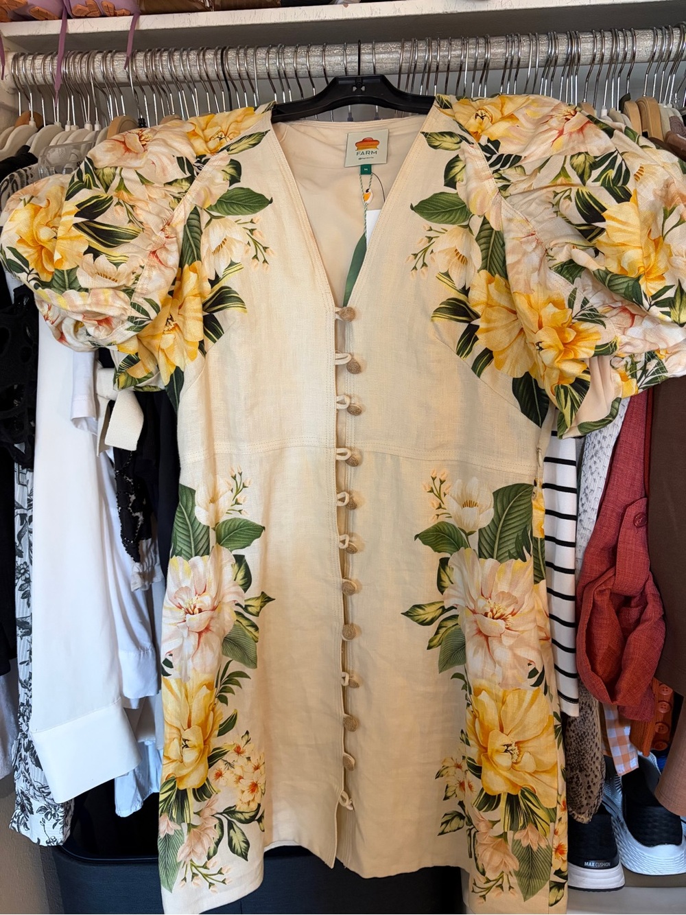 NWTs-Farm Rio NWT linen Button-Front Puff Sleeve Dress — Floral on Cream. Medium